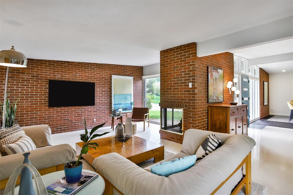 802 Cheviot Court
