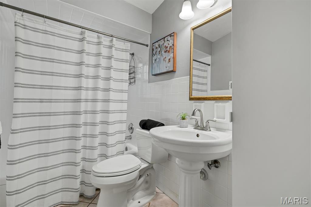 1112 Des Peres Avenue