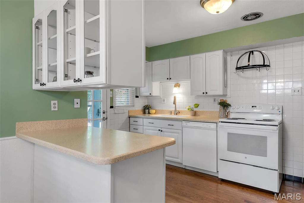 1112 Des Peres Avenue