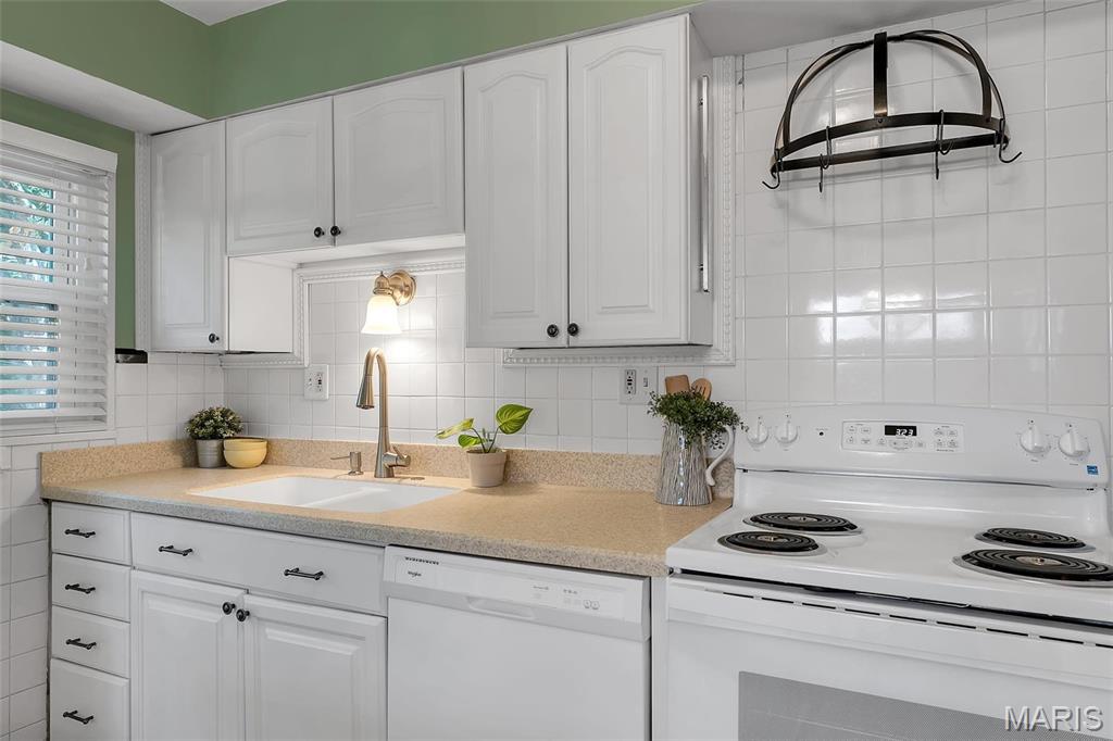 1112 Des Peres Avenue