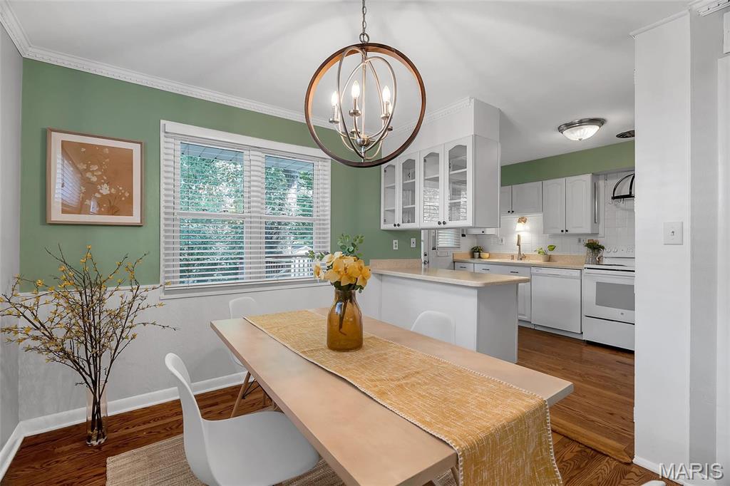 1112 Des Peres Avenue