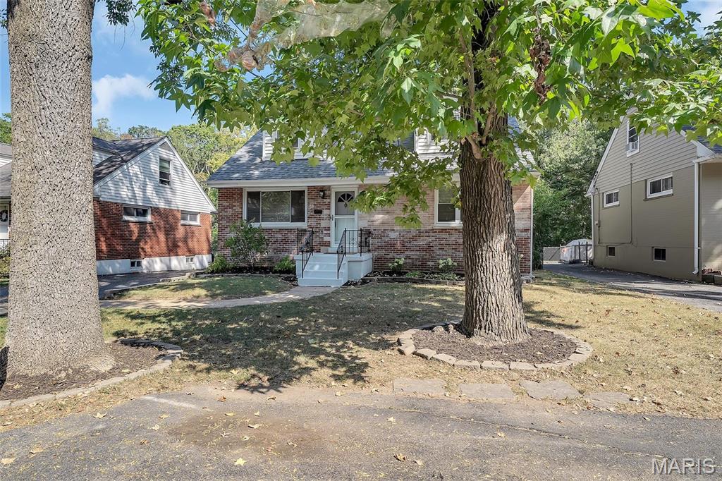 1112 Des Peres Avenue