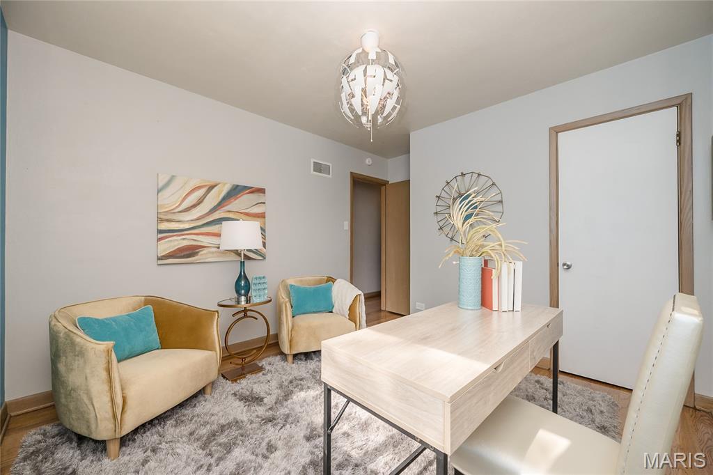 9838 Oak Haven Avenue