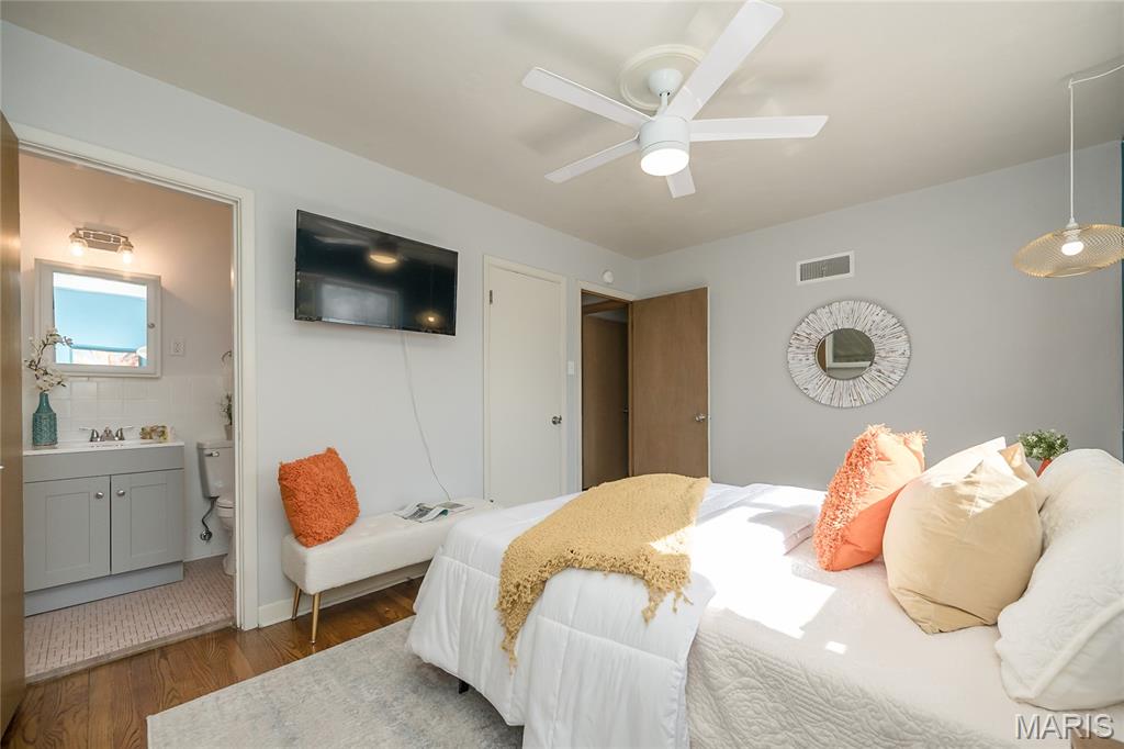 9838 Oak Haven Avenue