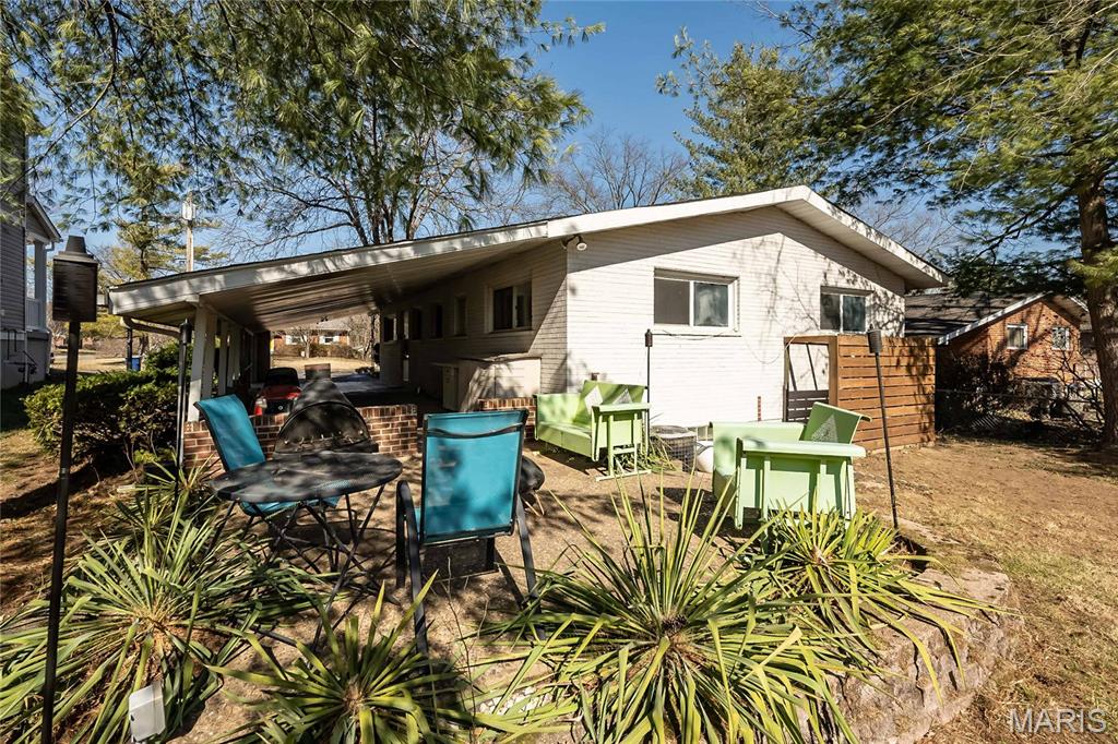 9838 Oak Haven Avenue