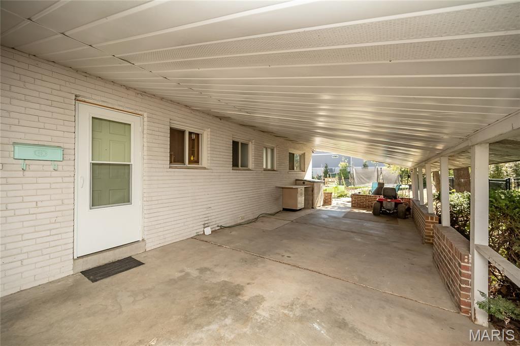 9838 Oak Haven Avenue