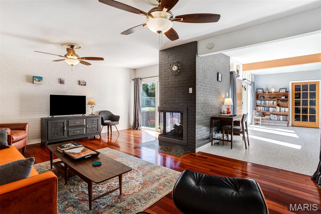 709 Cheviot Court
