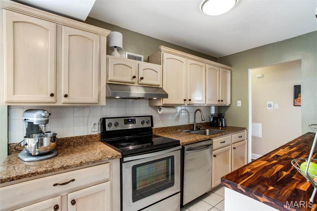 176 Chatwood Terrace