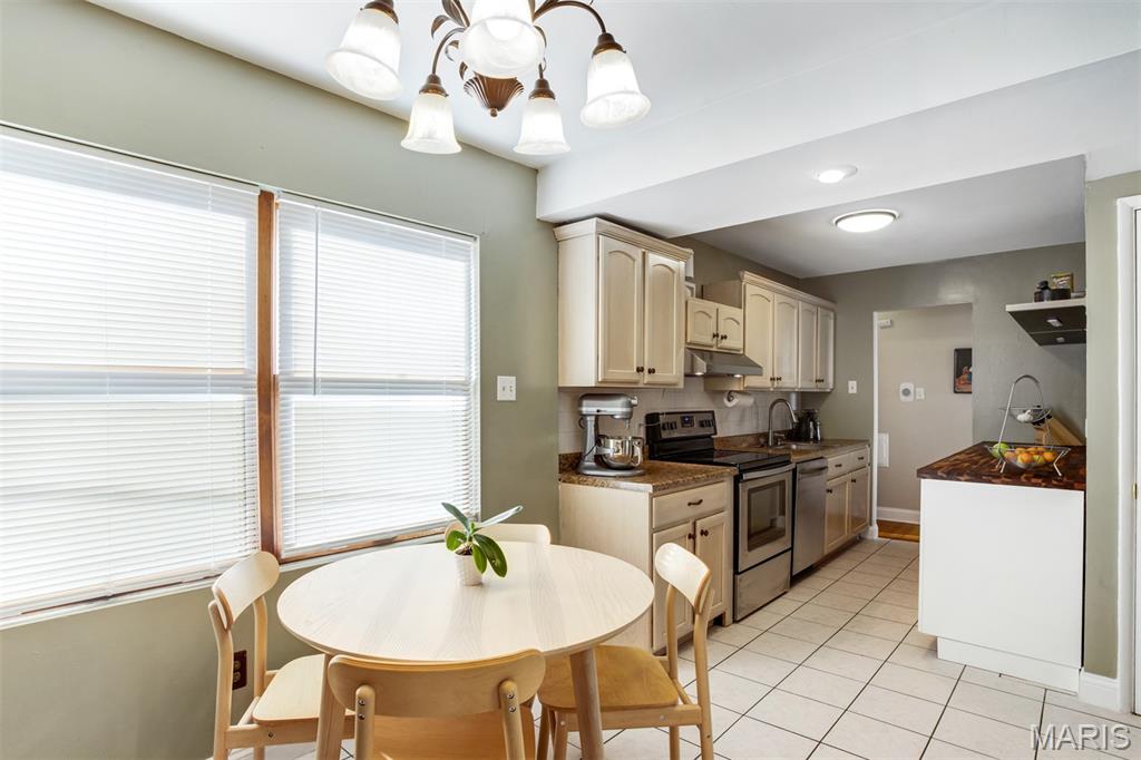 176 Chatwood Terrace