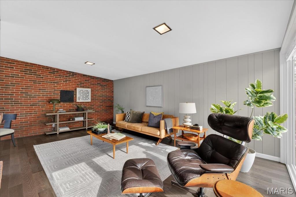 2402 Saint Giles Road