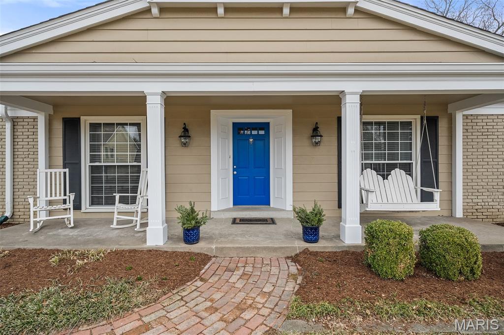 2046 Willow Leaf Drive