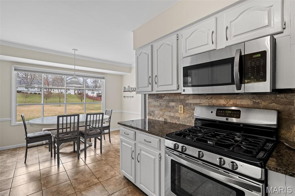 2046 Willow Leaf Drive