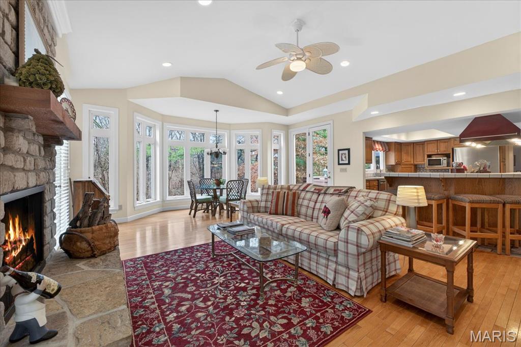 2133 Hunters Way Court