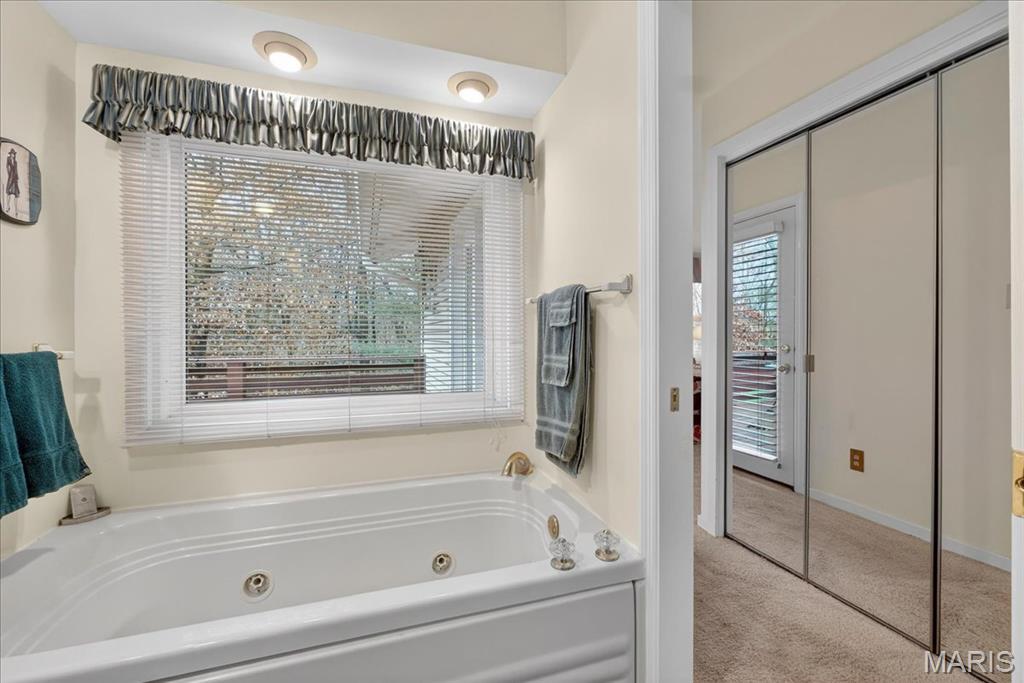 2133 Hunters Way Court