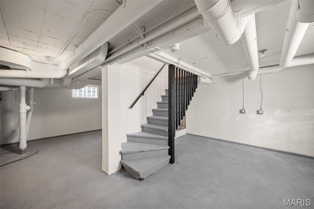 831 S Harrison Avenue