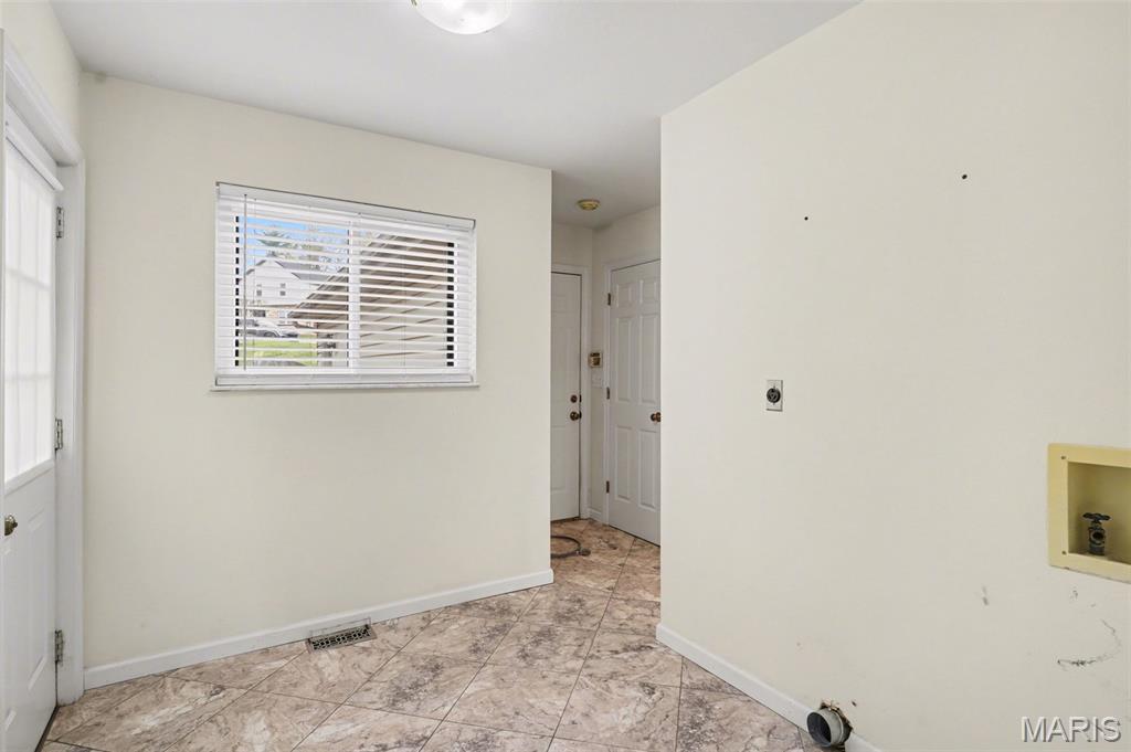 5022 Amber Place Drive