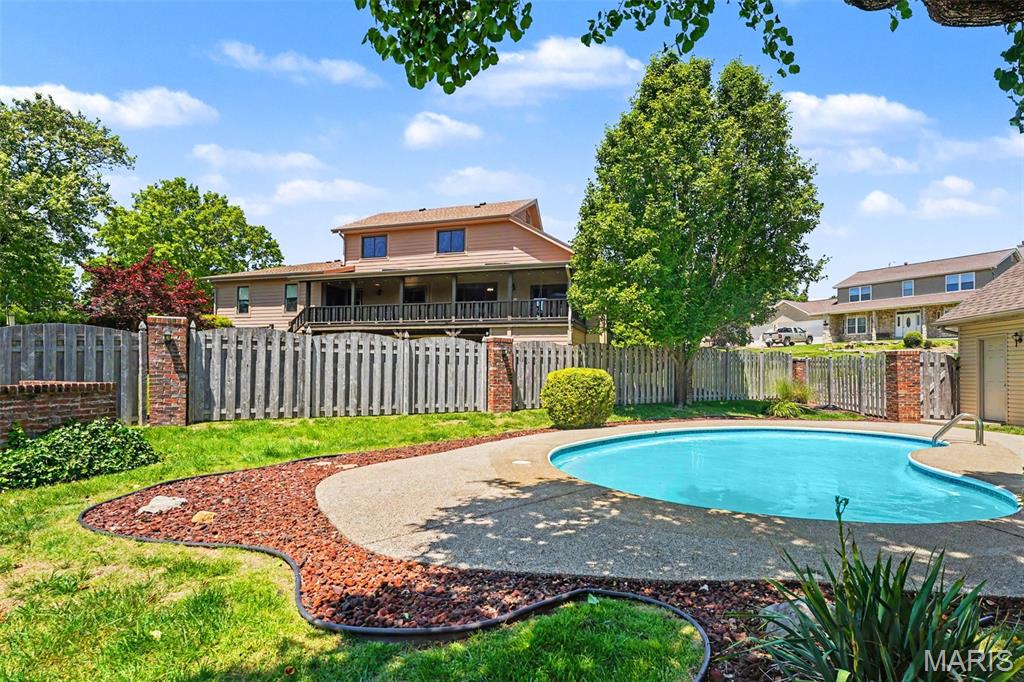 5022 Amber Place Drive