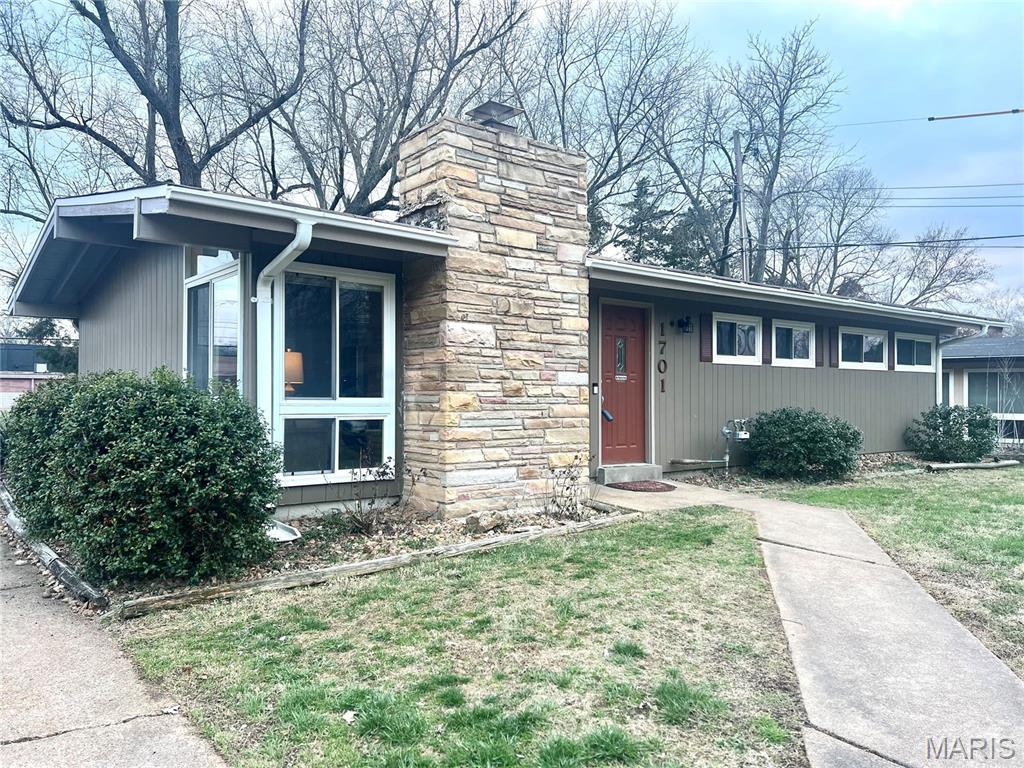1701 Ridgewood Drive