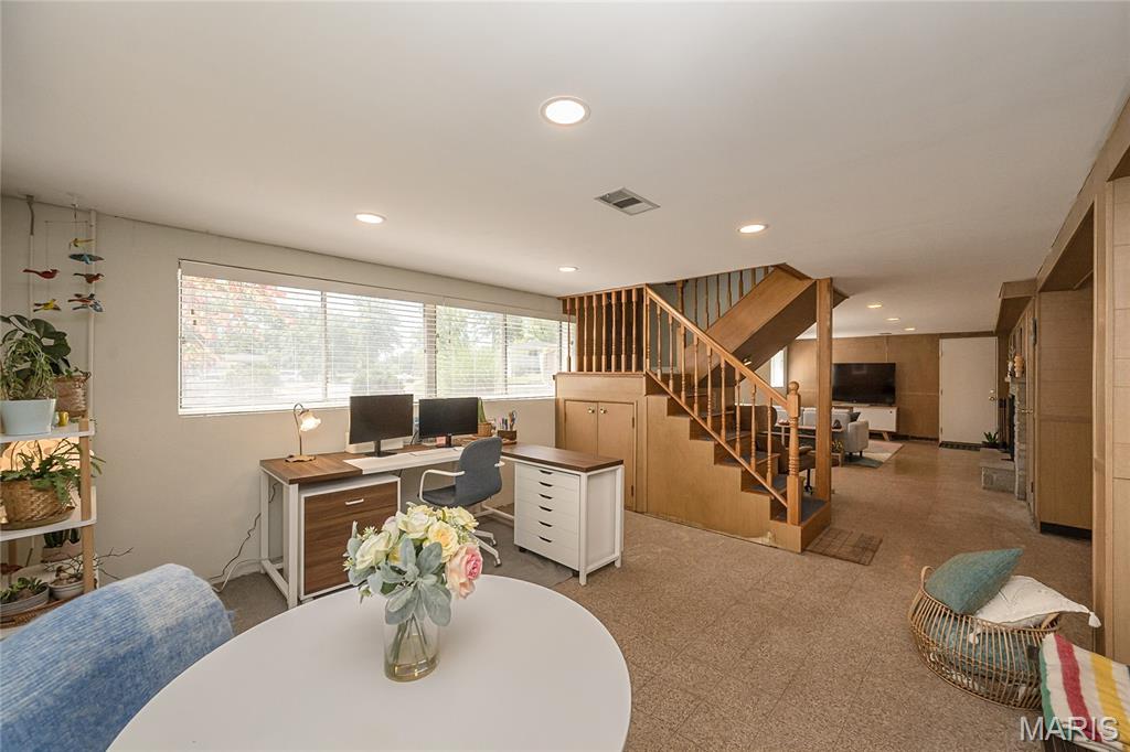 8901 Larchwood Court