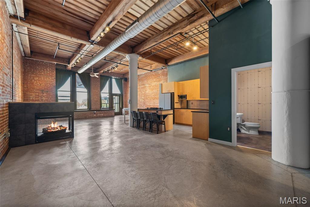 1015 Washington Avenue Unit: 206