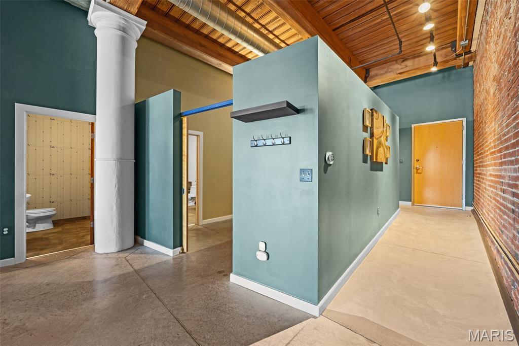 1015 Washington Avenue Unit: 206