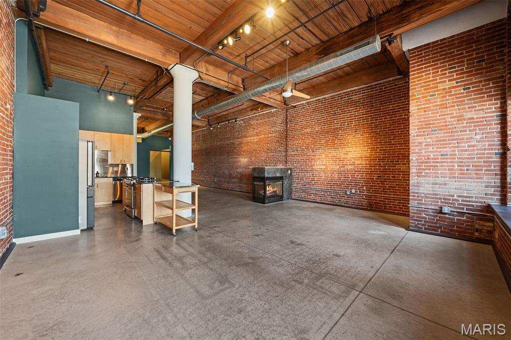 1015 Washington Avenue Unit: 206