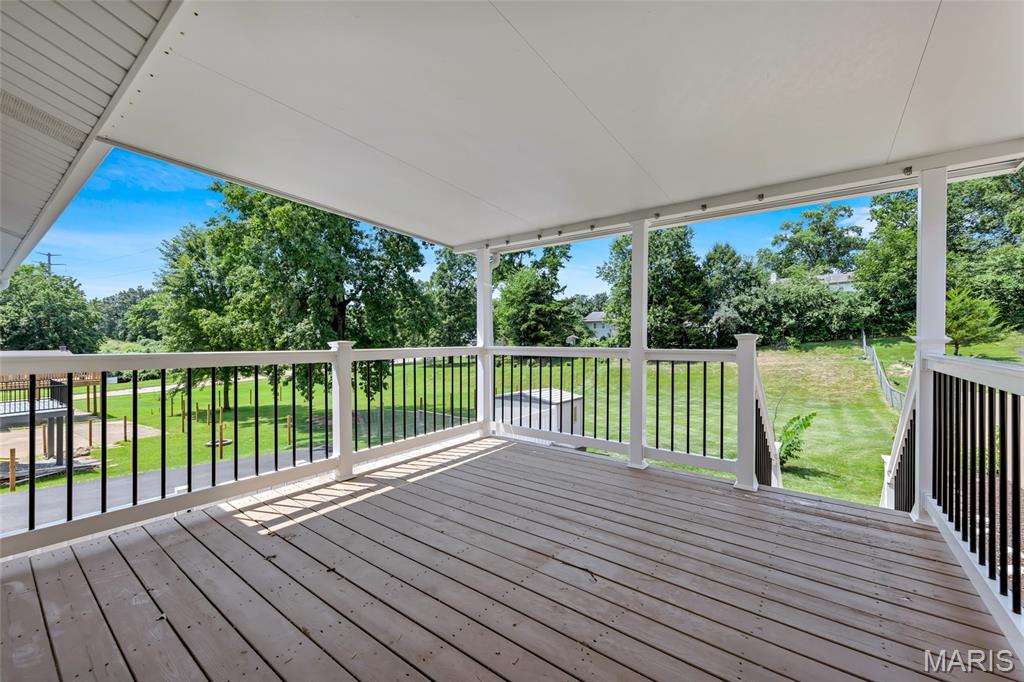 391 Crestbury Drive
