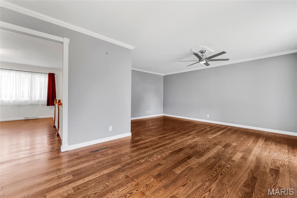 391 Crestbury Drive