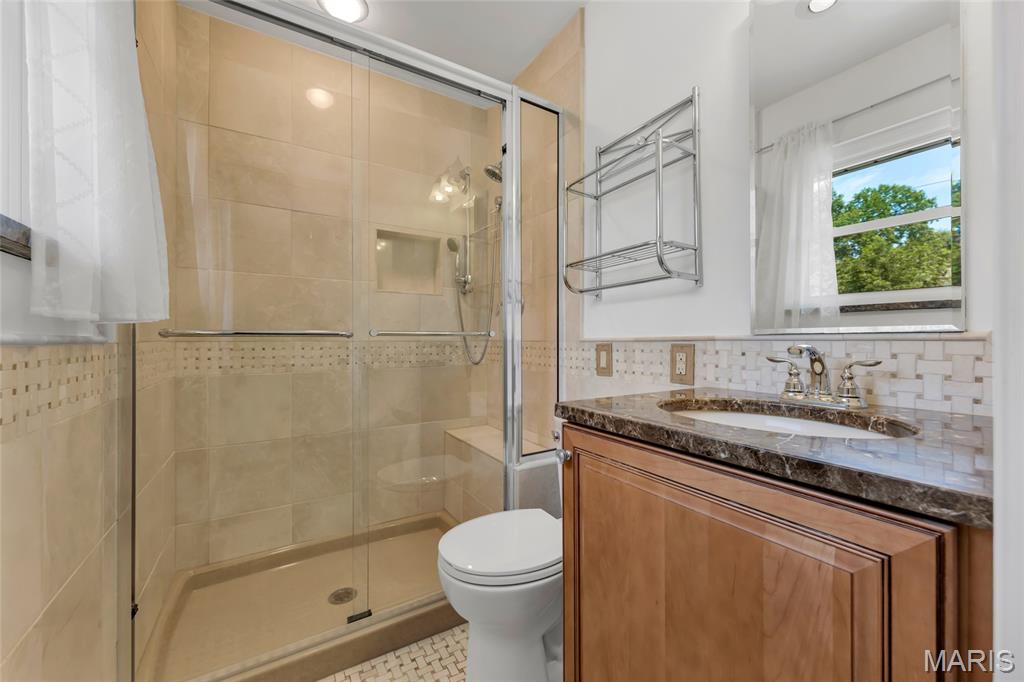 391 Crestbury Drive