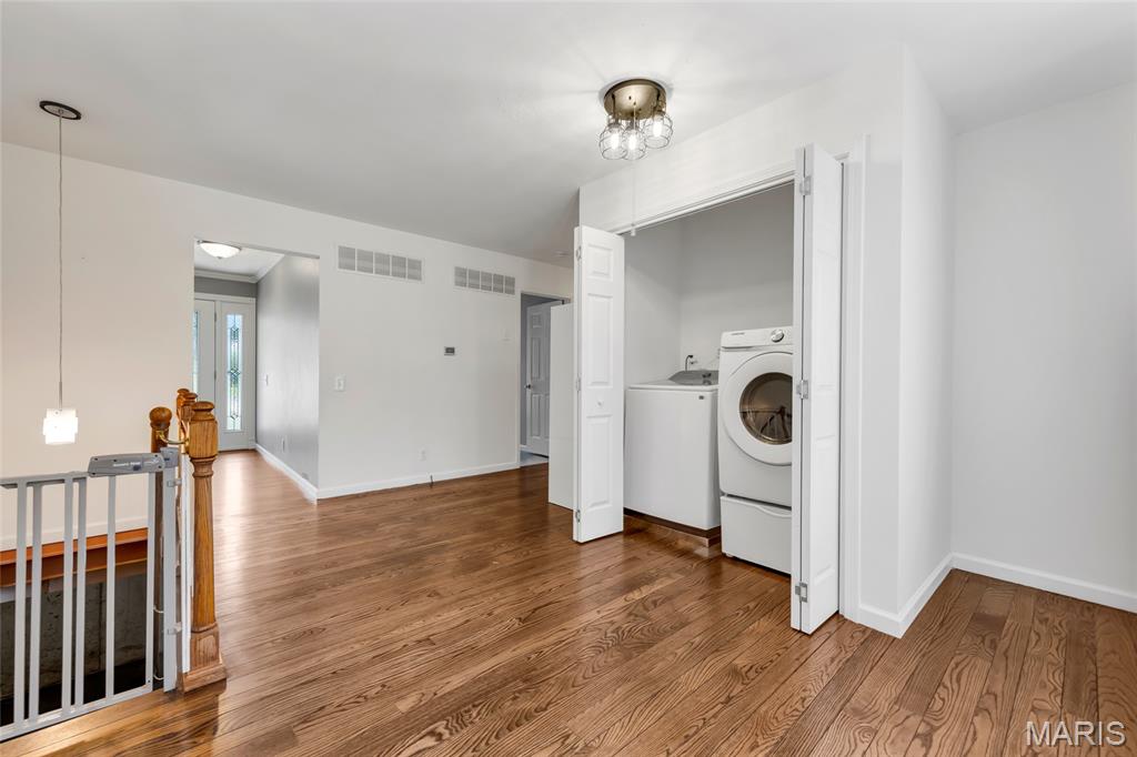 391 Crestbury Drive