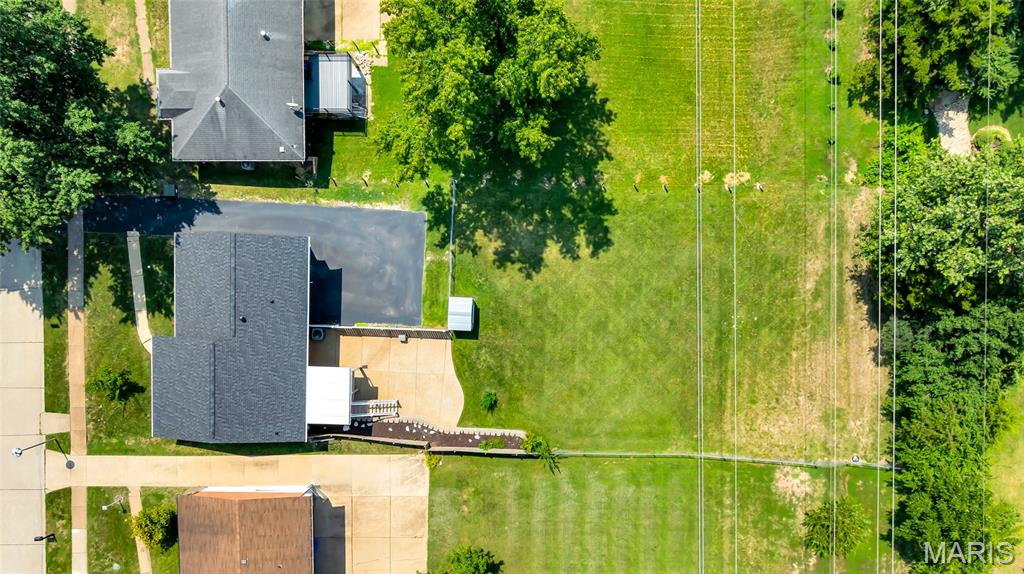 391 Crestbury Drive
