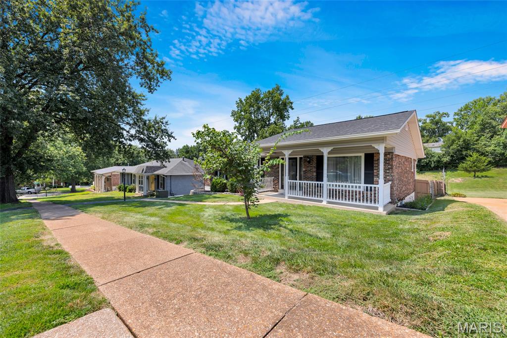 391 Crestbury Drive