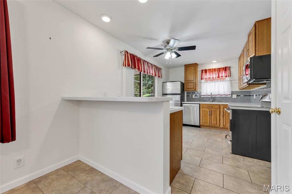 391 Crestbury Drive