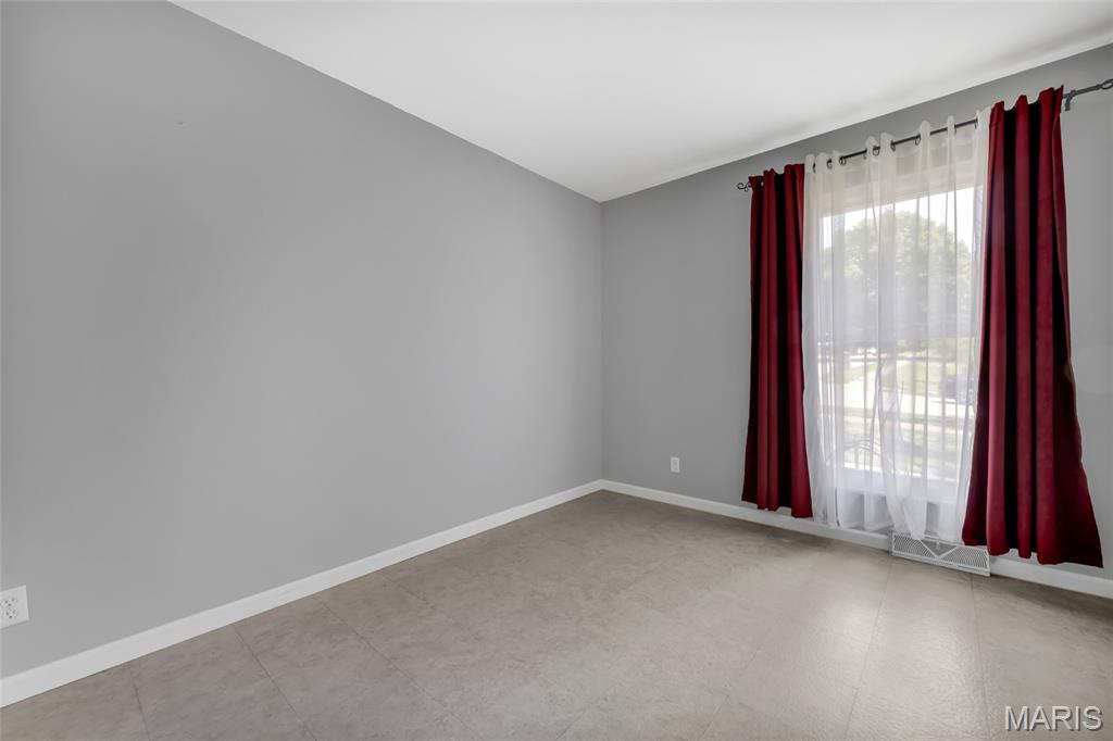 391 Crestbury Drive