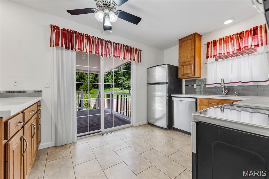 391 Crestbury Drive