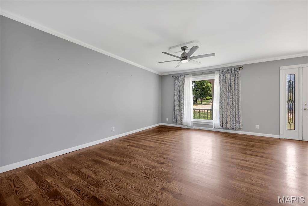 391 Crestbury Drive