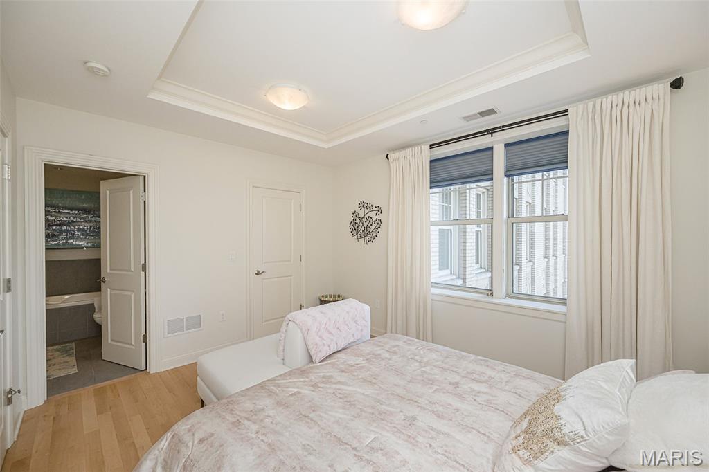 232 N Kingshighway Boulevard Unit: 1107