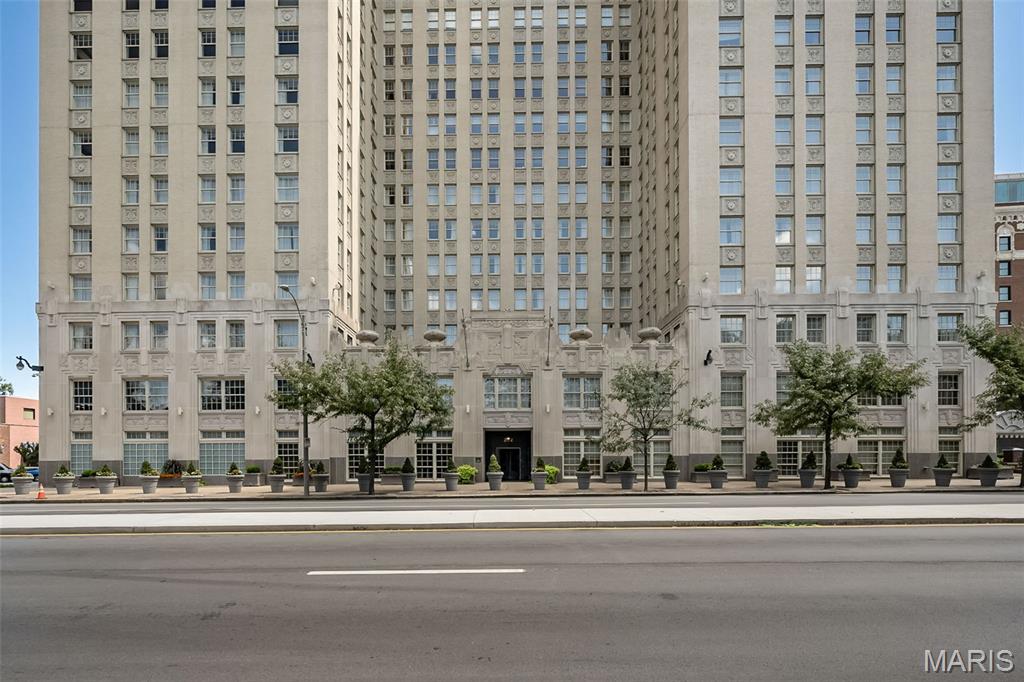 232 N Kingshighway Boulevard Unit: 1107
