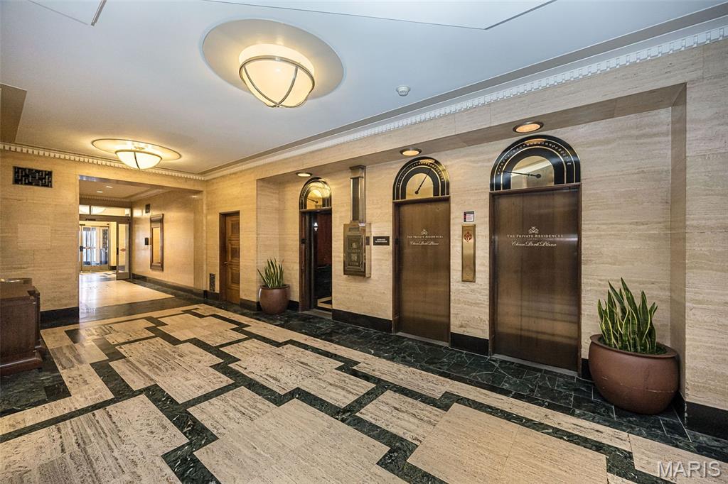 232 N Kingshighway Boulevard Unit: 1107