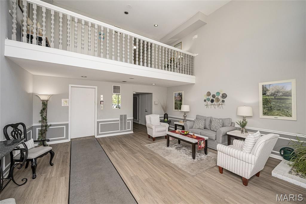 590 Sarah Lane Unit: 401