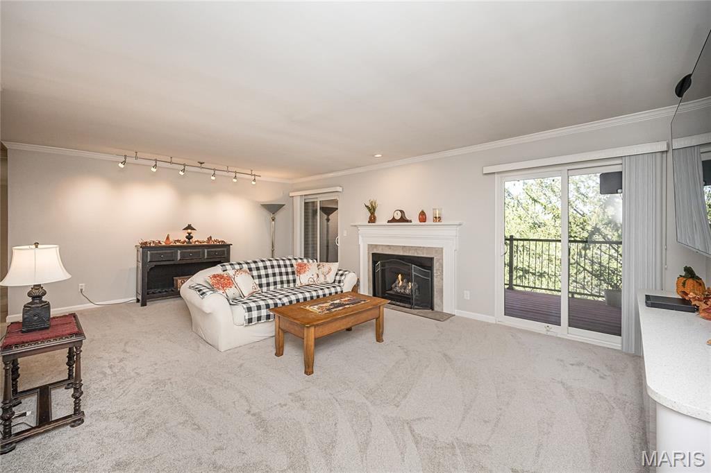 590 Sarah Lane Unit: 401