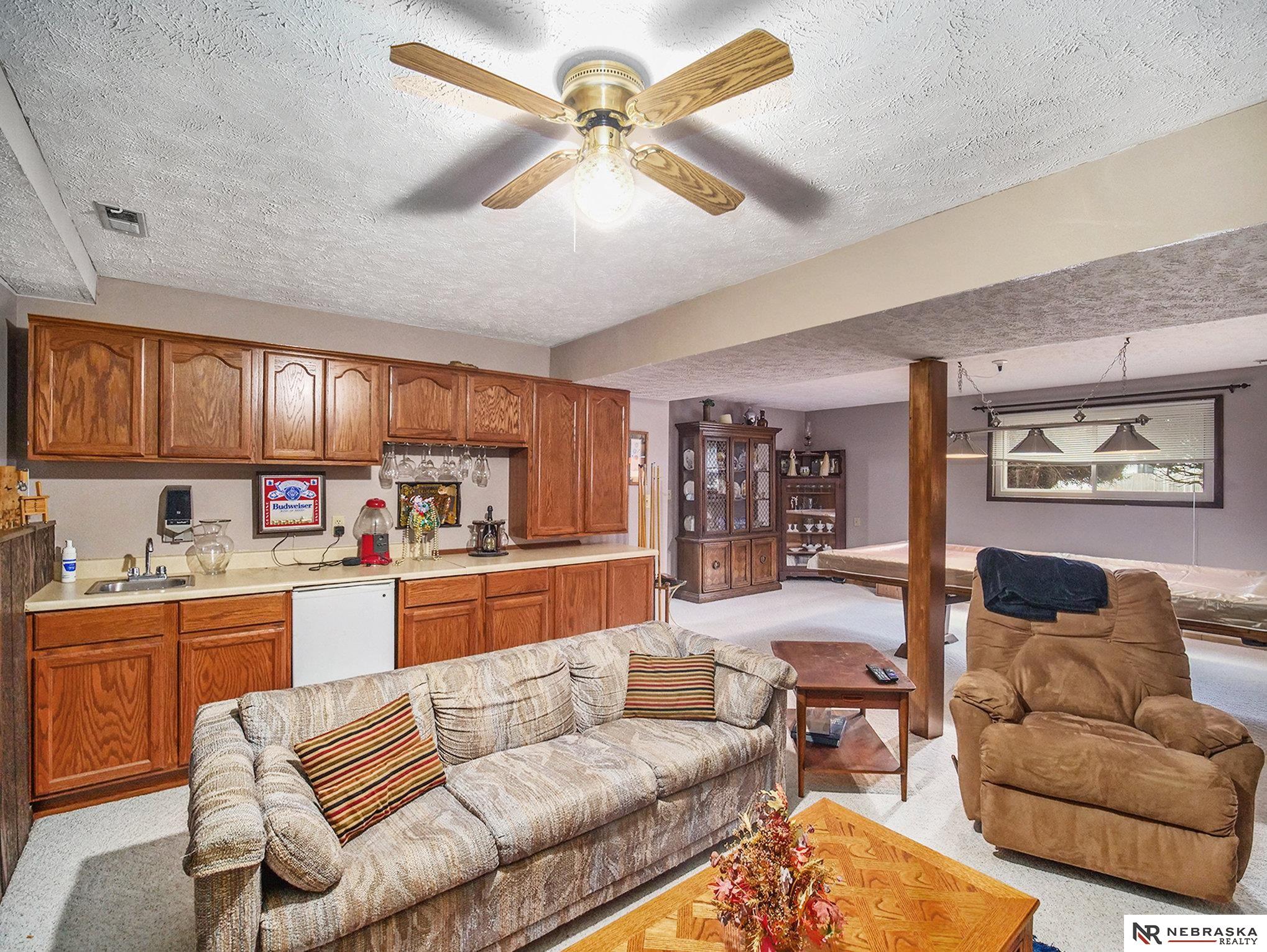 6120 W Beal Circle