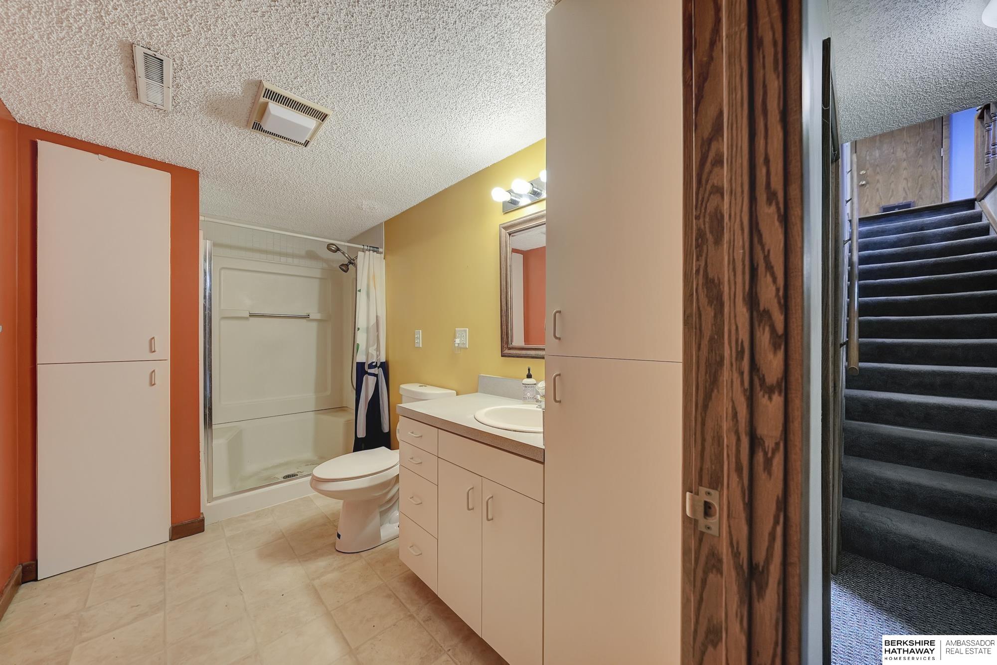 5611 Prescott Avenue