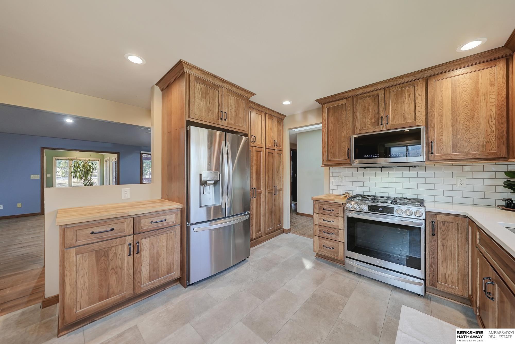 5611 Prescott Avenue