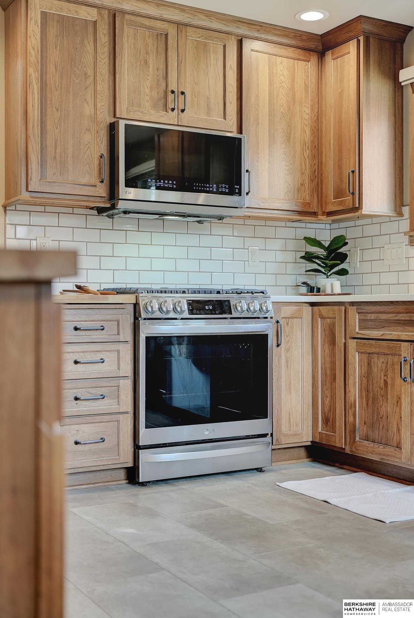 5611 Prescott Avenue