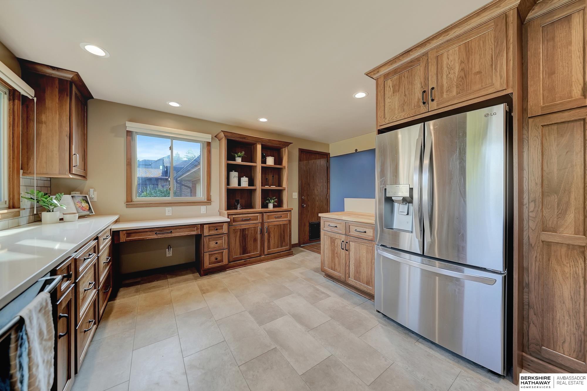 5611 Prescott Avenue