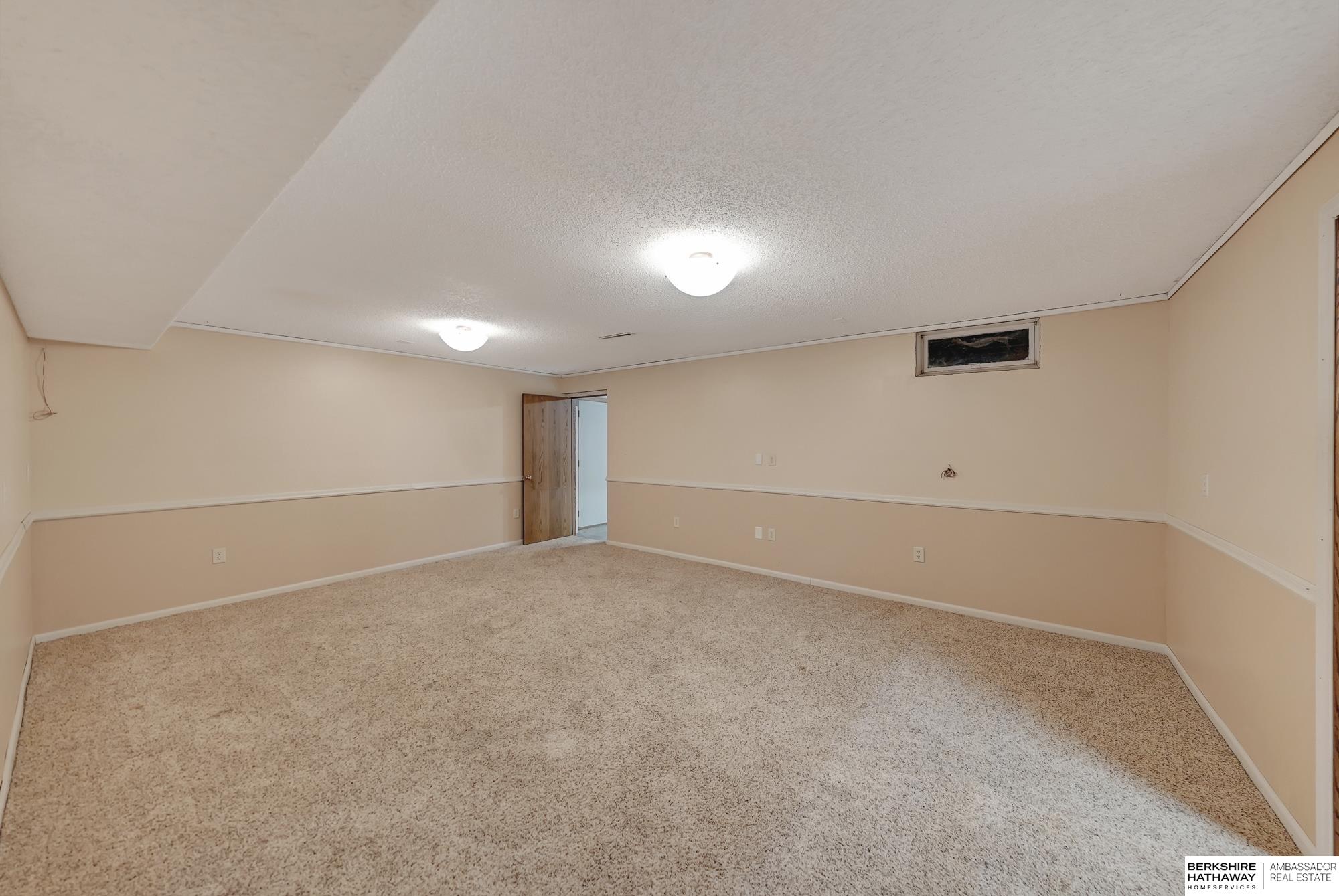 5611 Prescott Avenue