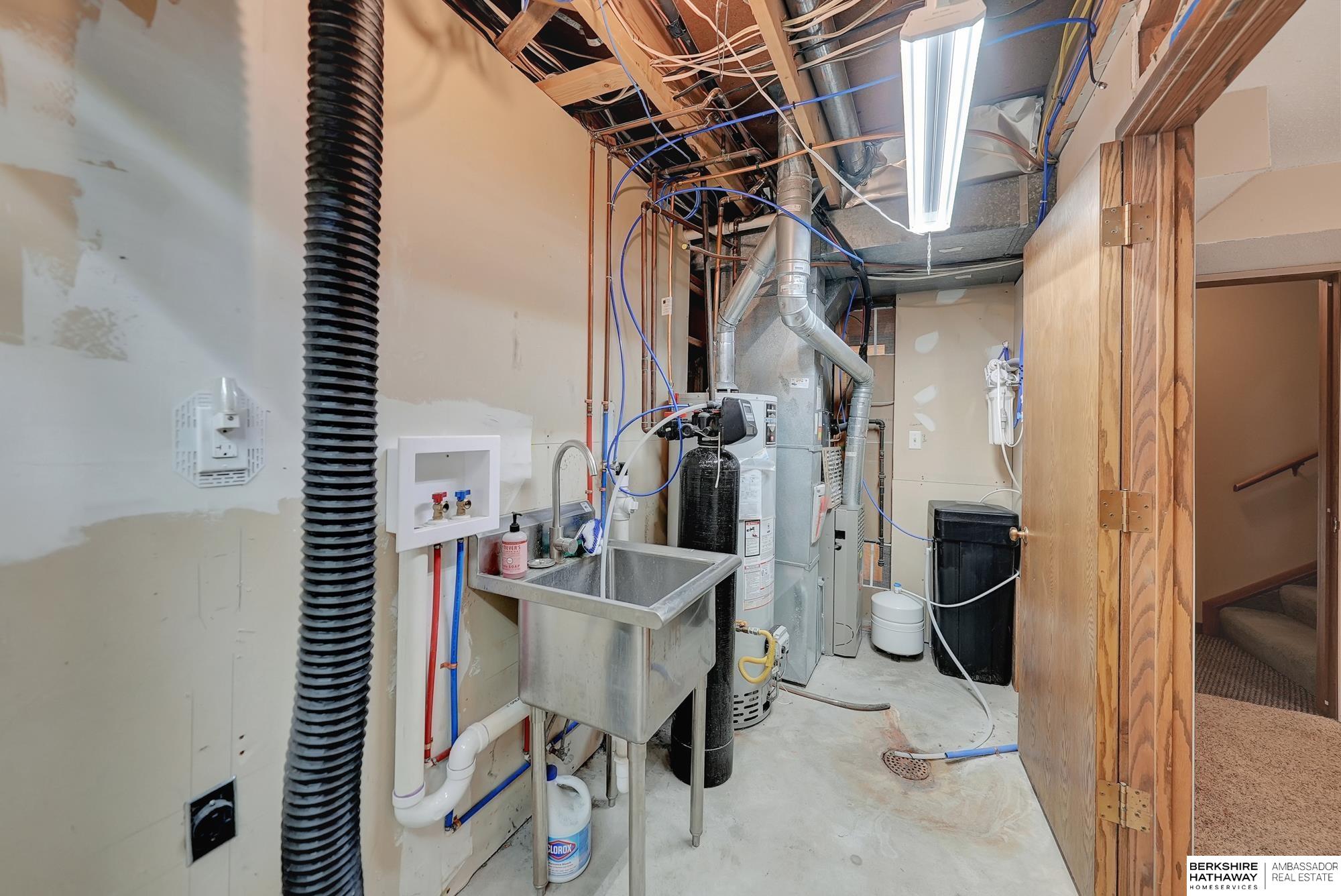 5611 Prescott Avenue