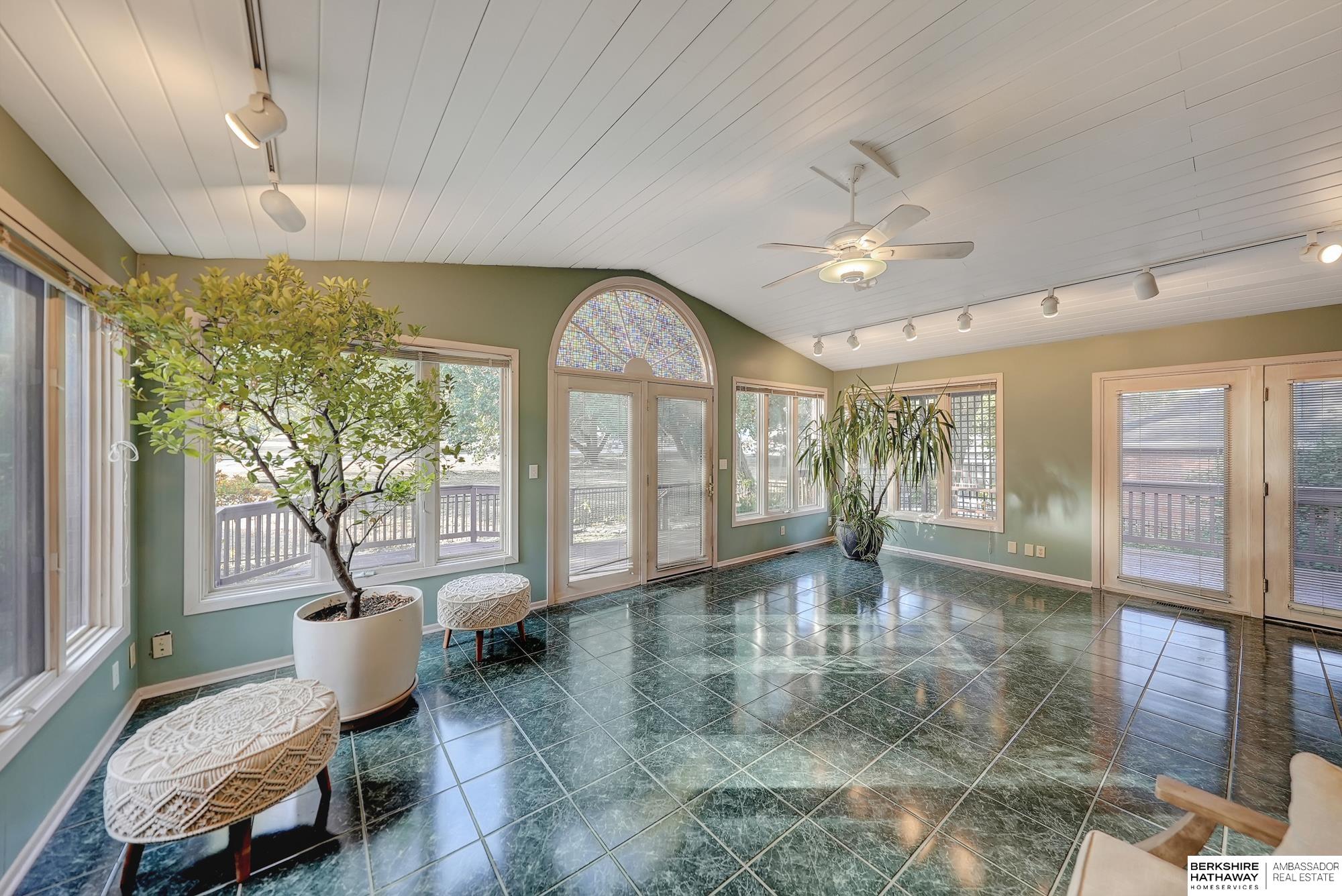 5611 Prescott Avenue