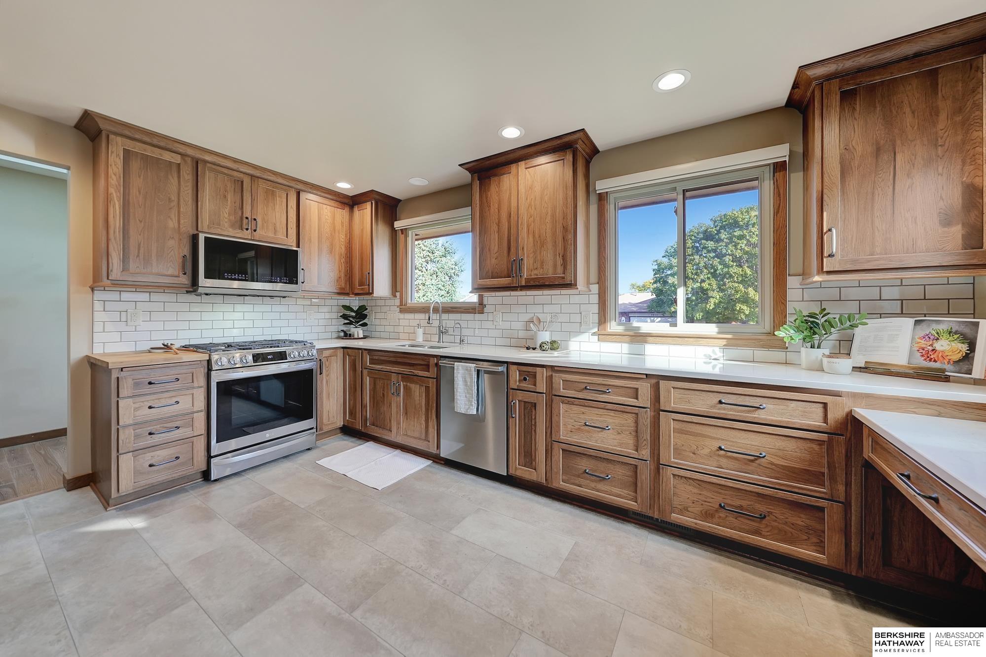 5611 Prescott Avenue